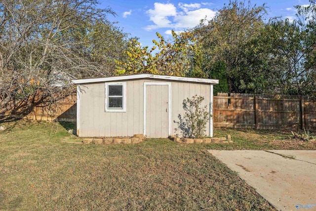 13935 SW Wyandotte Dr, Huntsville, AL 35803 - view of shed with a fenced backyard
