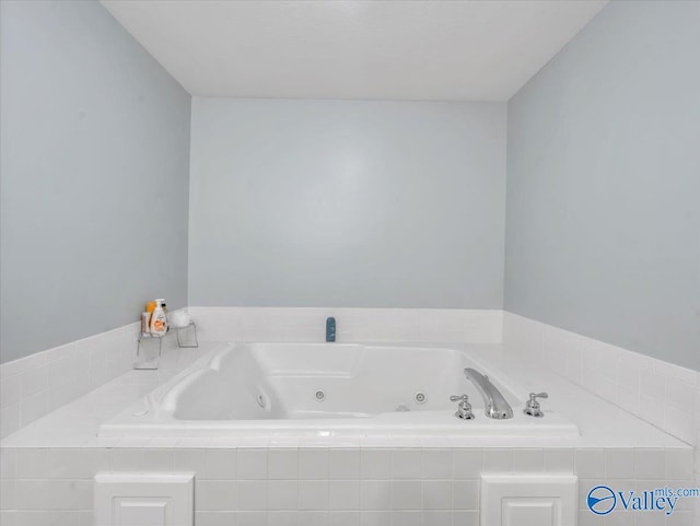 78 Bob Cir, Scottsboro, AL 35769 - full bathroom with a whirlpool tub