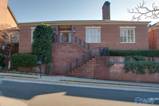 view of front facade