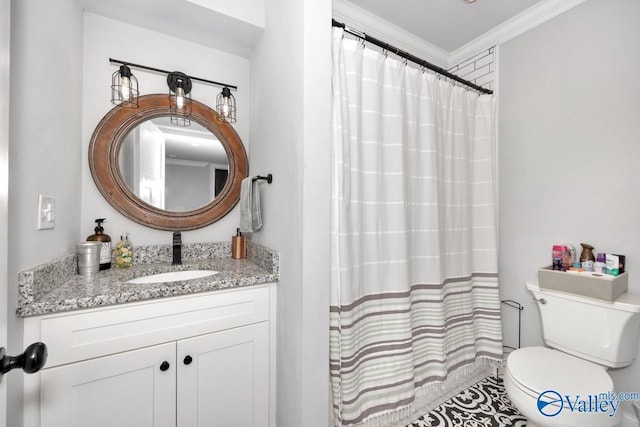 full bath featuring toilet, crown molding, curtained shower, and vanity