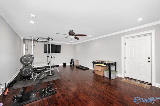 exercise room featuring baseboards, recessed lighting, wood finished floors, and a ceiling fan