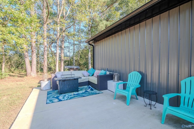 view of patio featuring an outdoor hangout area