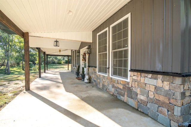 view of patio / terrace featuring covered porch