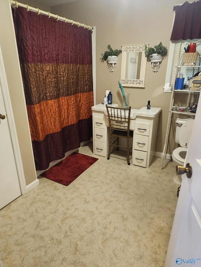 2505 E Broad St, Gadsden, AL 35905 - office space with light carpet and baseboards