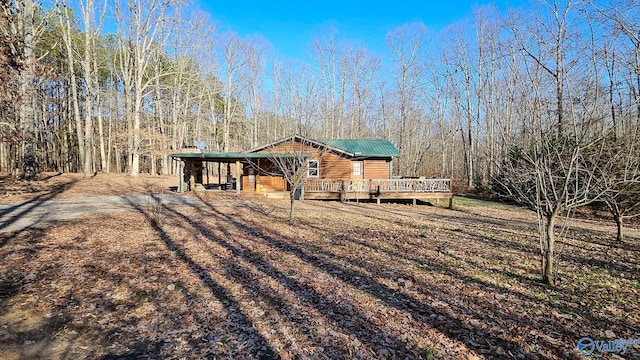 view of front facade featuring a deck