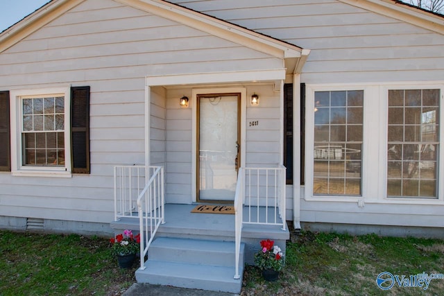 doorway to property featuring crawl space