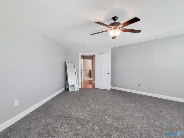 unfurnished bedroom with ceiling fan