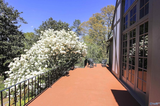 exterior space featuring a balcony