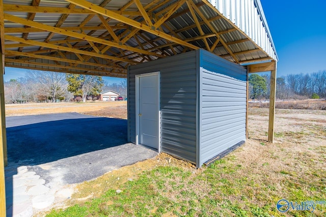 view of outdoor structure