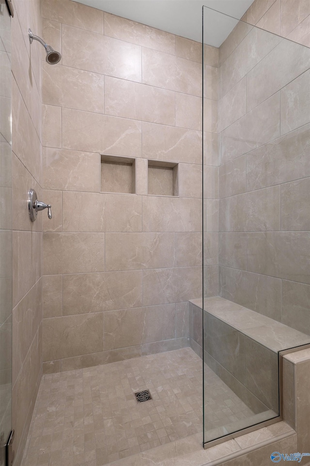 413 Lando Cain Rd, Hartselle, AL 35640 - bathroom featuring a walk in shower