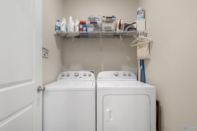 413 Lando Cain Rd, Hartselle, AL 35640 - laundry room with independent washer and dryer