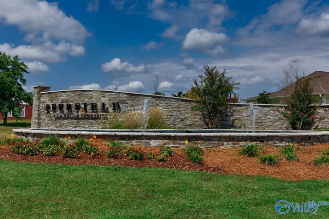 409 Jackson Point Cir, Huntsville, AL 35811 - community sign with a yard