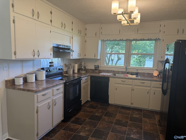 403 Taylor Rd, Glencoe, AL 35905 - kitchen featuring black appliances, a sink, under cabinet range hood, a textured ceiling, and a chandelier