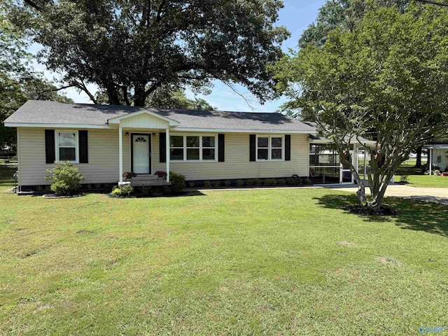 403 Taylor Rd, Glencoe, AL 35905 - view of front of property featuring a front lawn