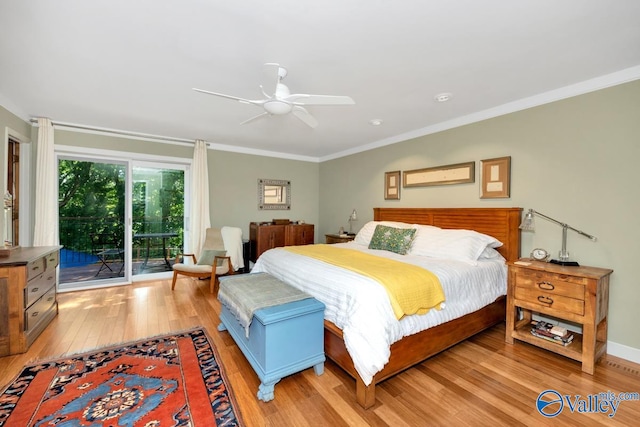 bedroom with access to exterior, crown molding, light wood-type flooring, and ceiling fan