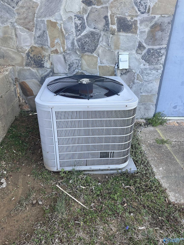 2415 Ruth Rd, Arab, AL 35016 - exterior details featuring central AC