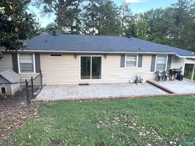 205 Pine Rd, Gadsden, AL 35901 - back of house with a patio area