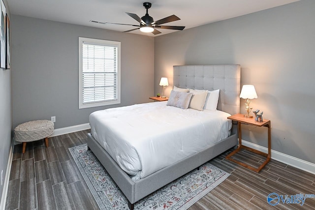 bedroom with ceiling fan