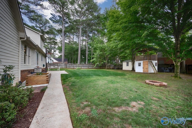 1867 Shellbrook Dr, Huntsville, AL 35806 - view of yard with an outdoor fire pit