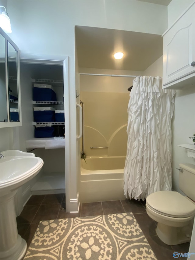 1702 Roseberry Dr, Scottsboro, AL 35769 - full bath with toilet, shower / tub combo with curtain, and tile patterned floors
