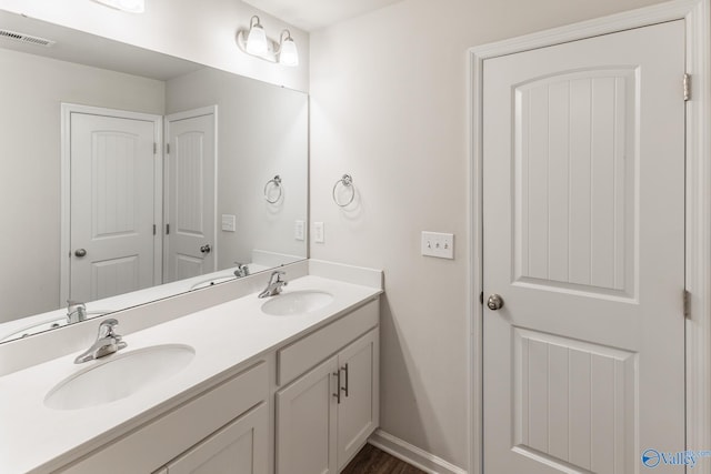 bathroom with vanity