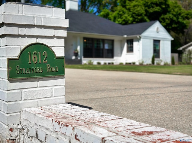 view of community / neighborhood sign