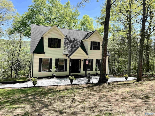 view of front of property
