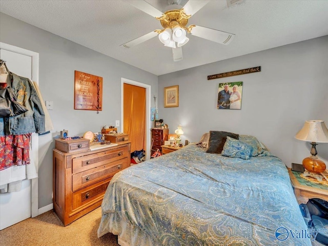 812 Mitwede St SW, Hartselle, AL 35640 - bedroom with light colored carpet and ceiling fan