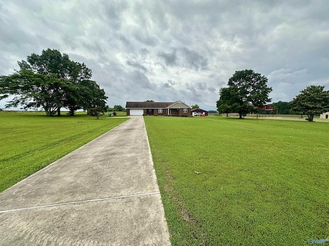 175 County Road 23, Leesburg, AL 35983 - view of front facade featuring a front yard and driveway