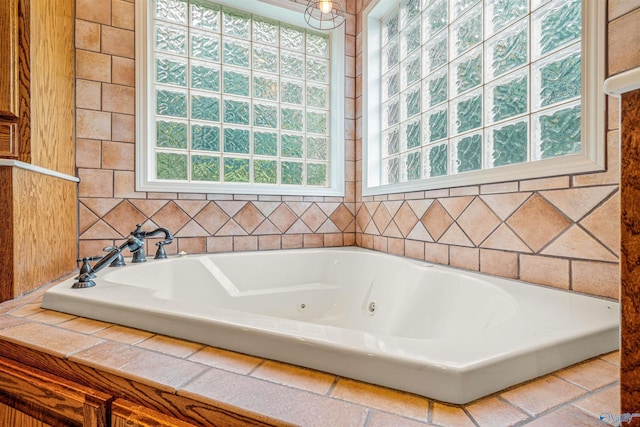 152 W Dr, Fyffe, AL 35971 - bathroom with a tub with jets