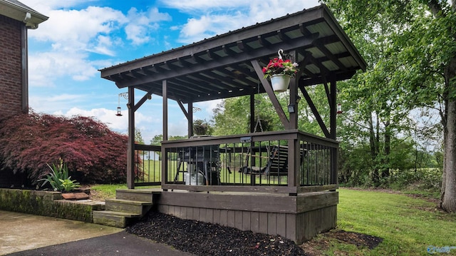 152 W Dr, Fyffe, AL 35971 - wooden deck featuring a lawn
