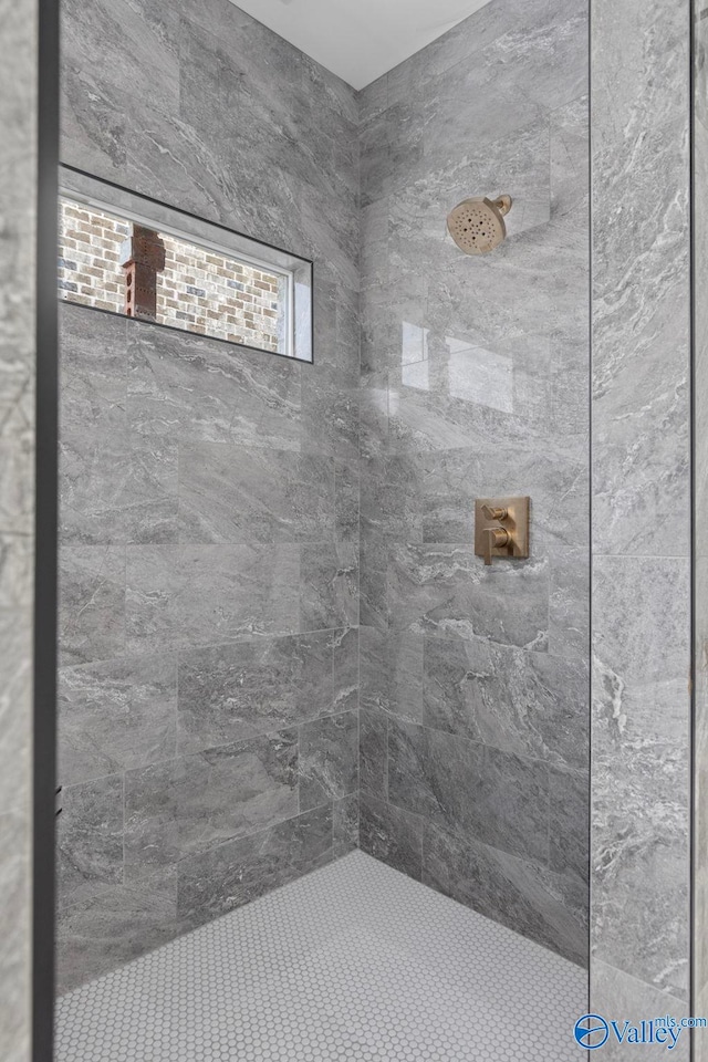 201 Fame Ave, Tuscumbia, AL 35674 - full bathroom with a tile shower