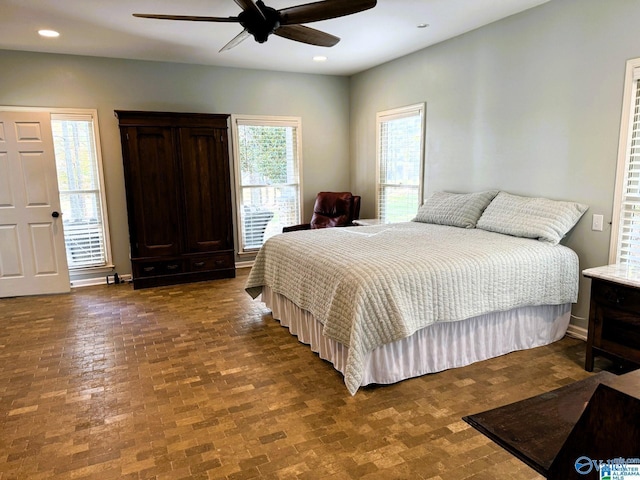 bedroom with ceiling fan