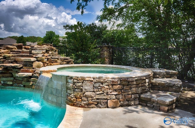 3127 Haddonstone Dr SE, Owens Cross Roads, AL 35763 - outdoor pool featuring an in-ground hot tub