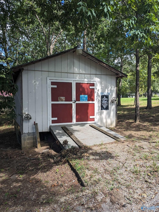 view of outbuilding