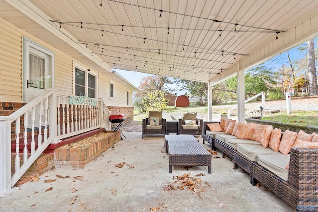 view of patio featuring an outdoor hangout area