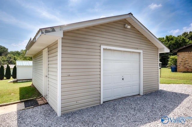 215 Dusty Dr SW, Arab, AL 35016 - view of detached garage