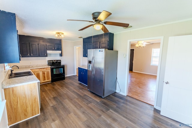 kitchen featuring sink, dark hardwood / wood-style flooring, crown molding, stainless steel refrigerator with ice dispenser, and black electric range