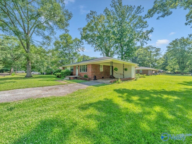 605 Hereford Dr, Athens, AL 35611 - single story home with driveway, a front lawn, an attached carport, and brick siding