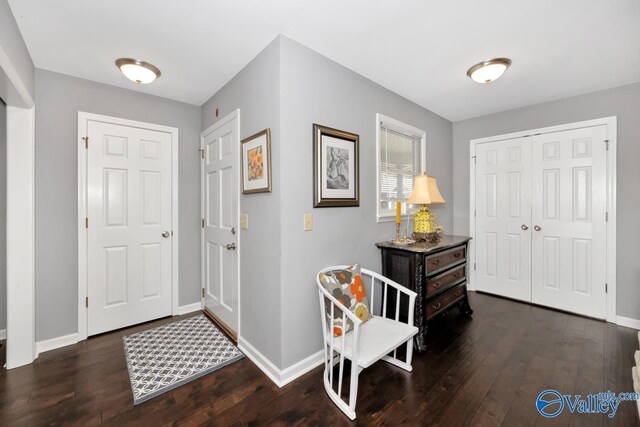 211 Kent Rd SW, Huntsville, AL 35801 - entryway with wood finished floors and baseboards