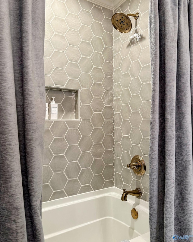 bathroom with shower / tub combo