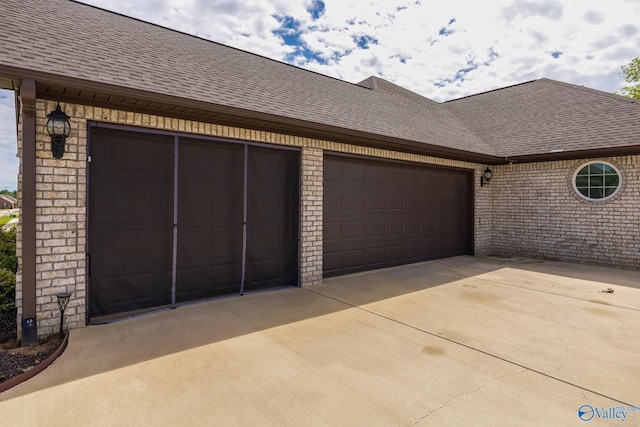 14537 Willow Bend Dr, Athens, AL 35613 - garage with driveway