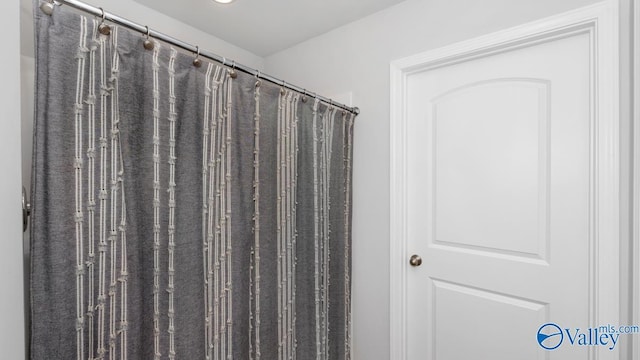 18876 Wicklow Cir, Athens, AL 35613 - view of bathroom