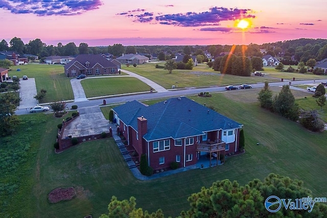 view of aerial view at dusk