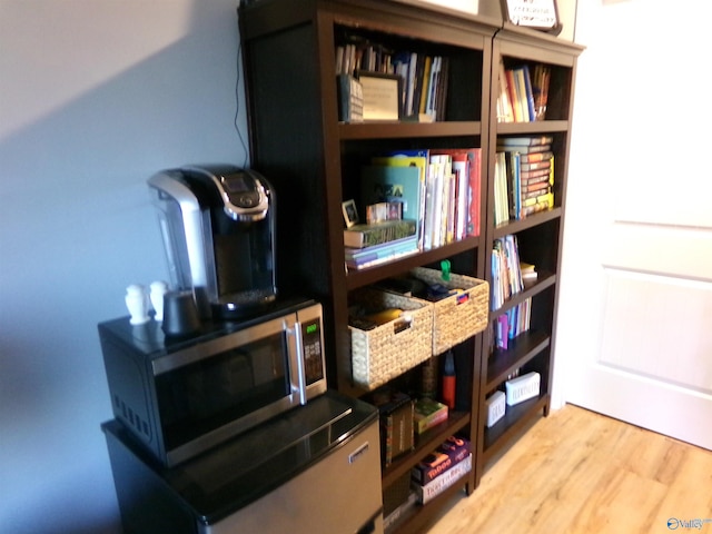 interior details with hardwood / wood-style flooring