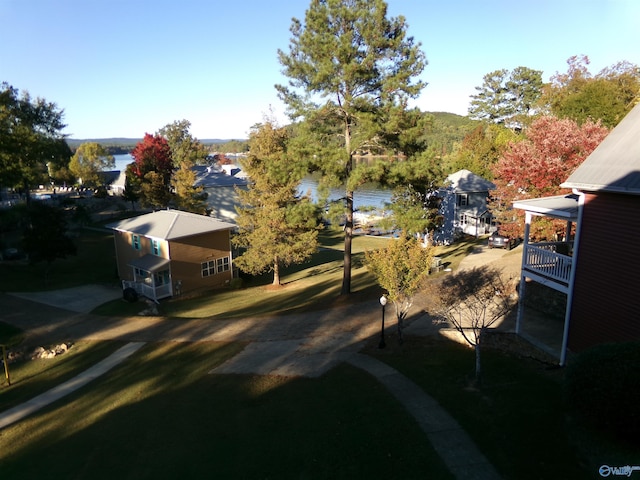 view of yard featuring a water view