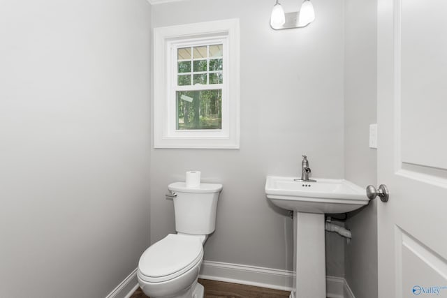 2810 Mountain View Dr, Southside, AL 35907 - bathroom with toilet and baseboards