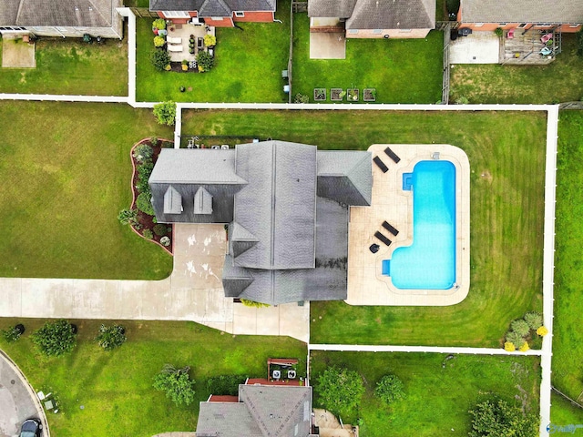 1103 Blackbriar Cir, Hartselle, AL 35640 - bird's eye view of a pool area