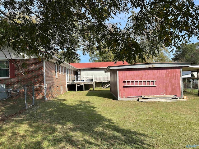 exterior space featuring a yard