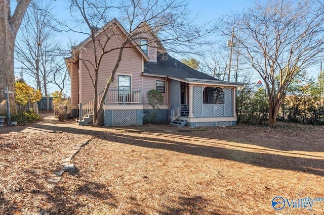 view of front of property with a porch